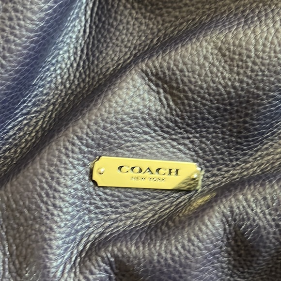 Coach drawstring leather purse. Like new. Two straps - Picture 4 of 7